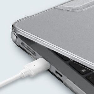 Чохол Spigen для MacBook Air 13.6 inch M2 A2681 (Пошкоджена упаковка) - Thin Fit, Crystal Clear (ACS05271) ACS05271 фото